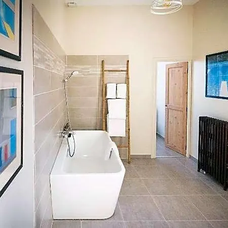Maison Du Canal Du Midi Bed & Breakfast
